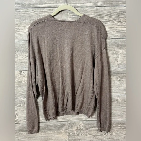 By Together Mocha Cotton & Cashmere V-Neck Relaxed Sweater, Small, - Picture 5 of 9